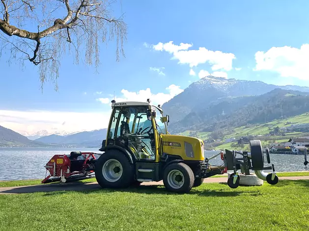 Der erste elektrische Kommunaltraktor