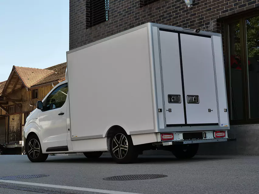 Toyota Proace electric 2.1 Tonnen auf Hinterachse und3.5 Tonnen Gesamtgewicht.jpg