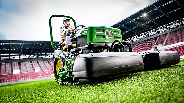 JOHN DEERE