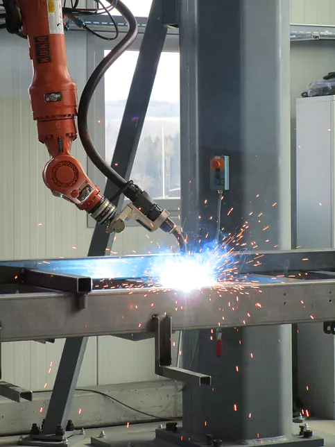 ROBOT DE SOUDAGE SUR CHÂSSIS ANH16.JPG