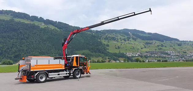 Schiltrac mit 9m/t Kran