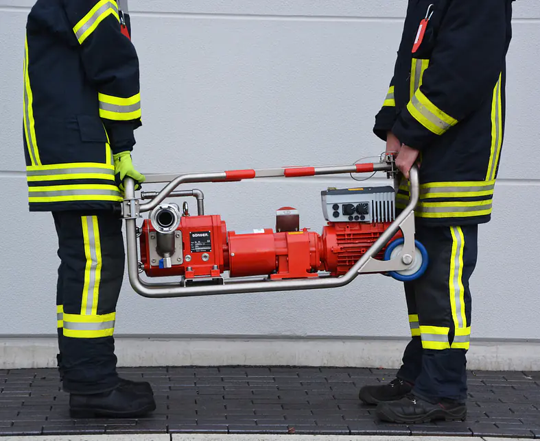 Tragbare Drehkolbenpumpe-Hochwasserschutz-Feuerwehr_2.jpg
