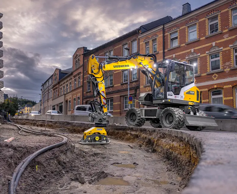 A 909 Compact_MBF4500-Web.jpg