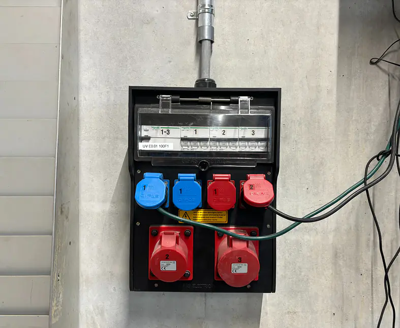 228403 KSV 7400 sz Wandmontage IP55 (2).jpeg