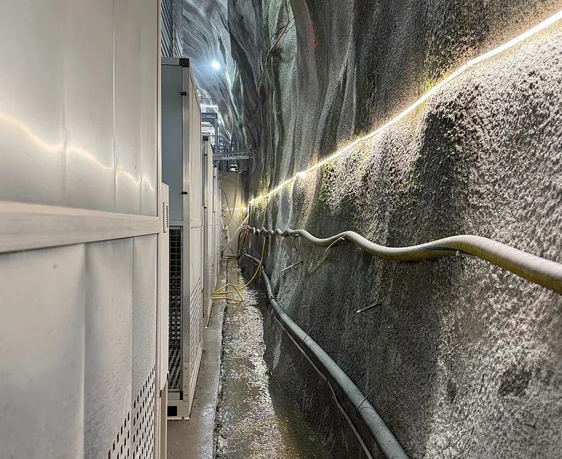 861022 FlexLED 25m 4000K im Gotthard 2. Röhre (4).jpg