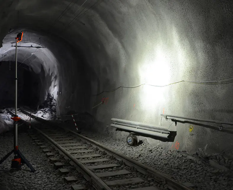 861132 G-Comin Akku Beleuchtungsstativ Typ TL-300 (1).JPG