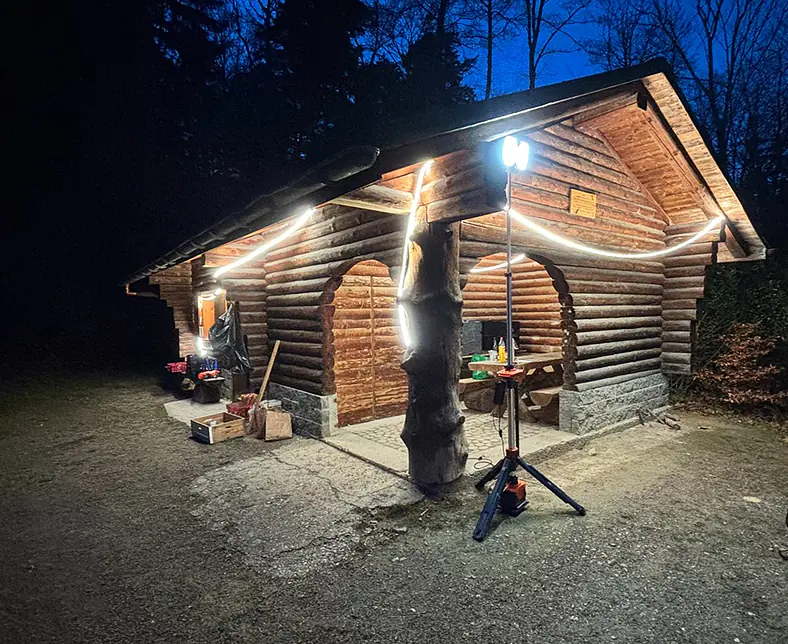 Mobiles Arbeitslicht Freizeit.JPEG