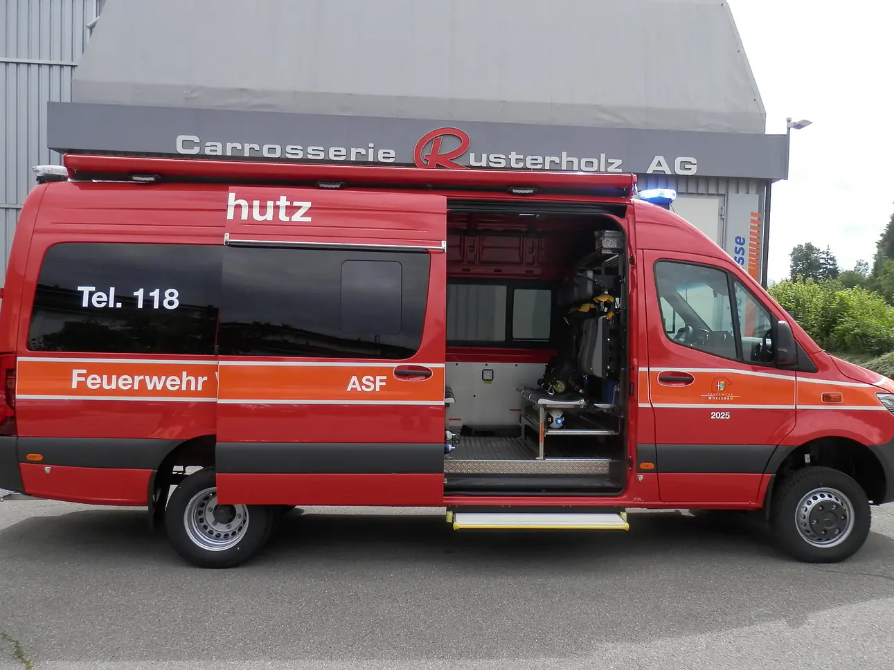 Personentransport- und Verkehrsgruppen- Fahrzeuge