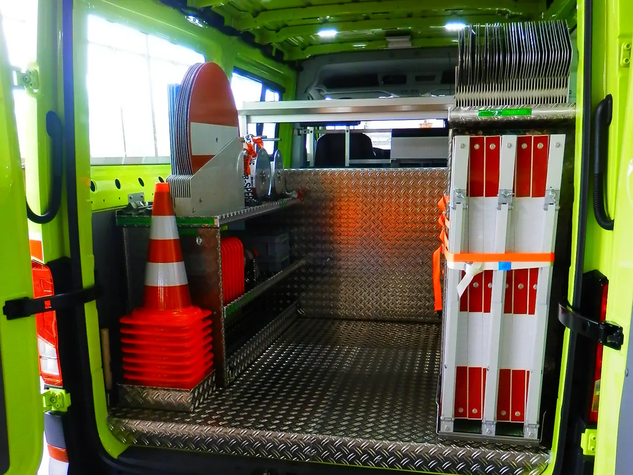 Personentransport- und Verkehrsgruppen- Fahrzeuge