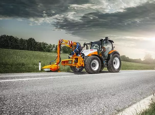 STEYR Série orange de 58 - 313 CV