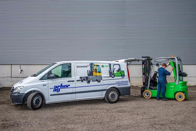 Service an Stapler & Hebebühnen