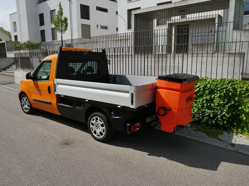 HillTip IceStriker 120-300 Anbaustreuer 