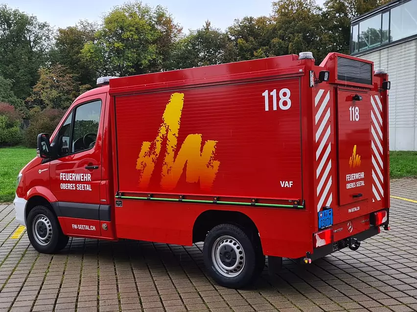 MTF Feuerwehr Oberes Seetal Materialtransportfahrzeug Feuerwehrtech Martin Rohrer V&R GmbH (1).jpeg